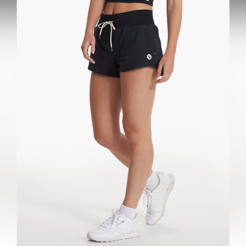 Vuori women’s seabreeze short- size xs in black